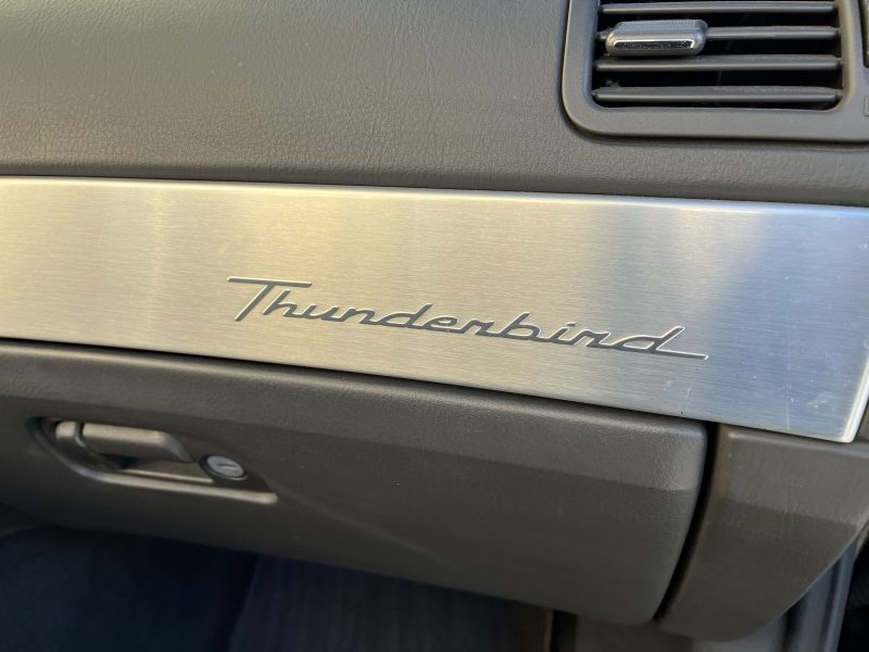 FORD THUNDERBIRD 2001