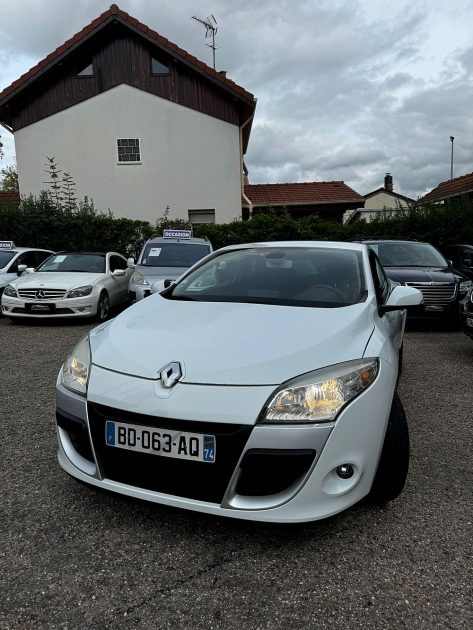 RENAULT MEGANE III Coupé 2010