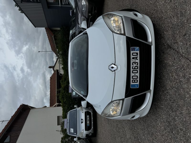 RENAULT MEGANE III Coupé 2010