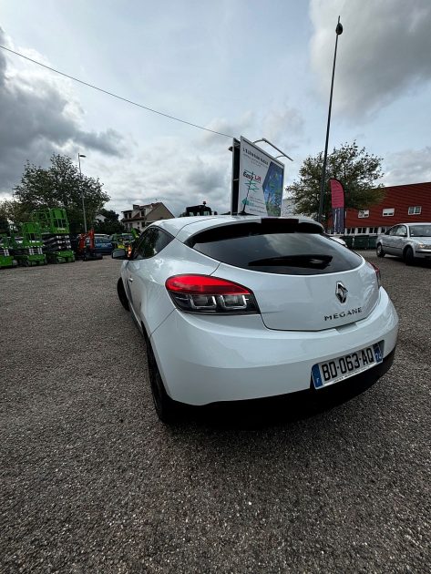 RENAULT MEGANE III Coupé 2010