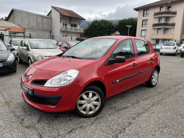 RENAULT CLIO III 1.2i 75CV