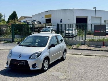 Renault Twingo II 1.2 16v 75 Dynamique