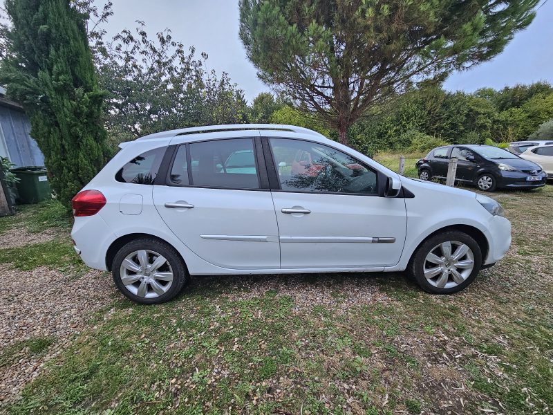 RENAULT CLIO III ESTATE 2010