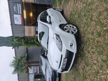 RENAULT CLIO III ESTATE 2010