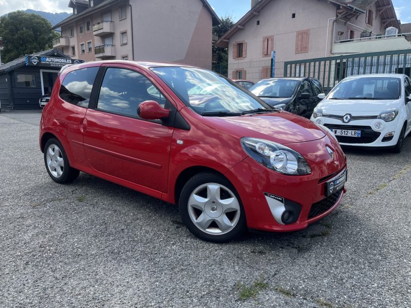 RENAULT TWINGO II 1.2i 75CV