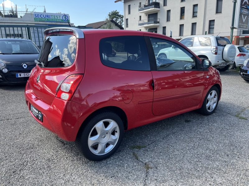 RENAULT TWINGO II 1.2i 75CV