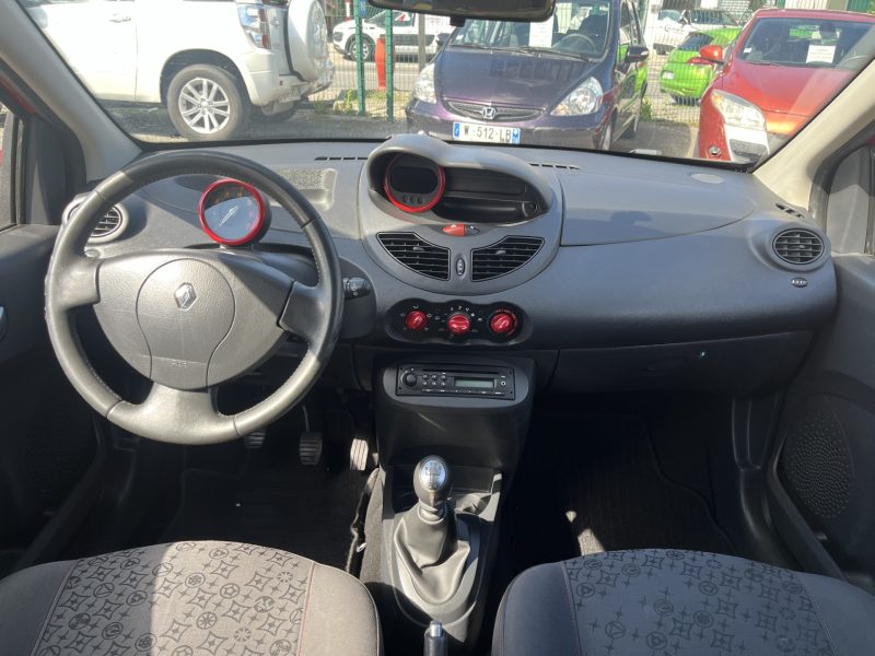 RENAULT TWINGO II 1.2i 75CV