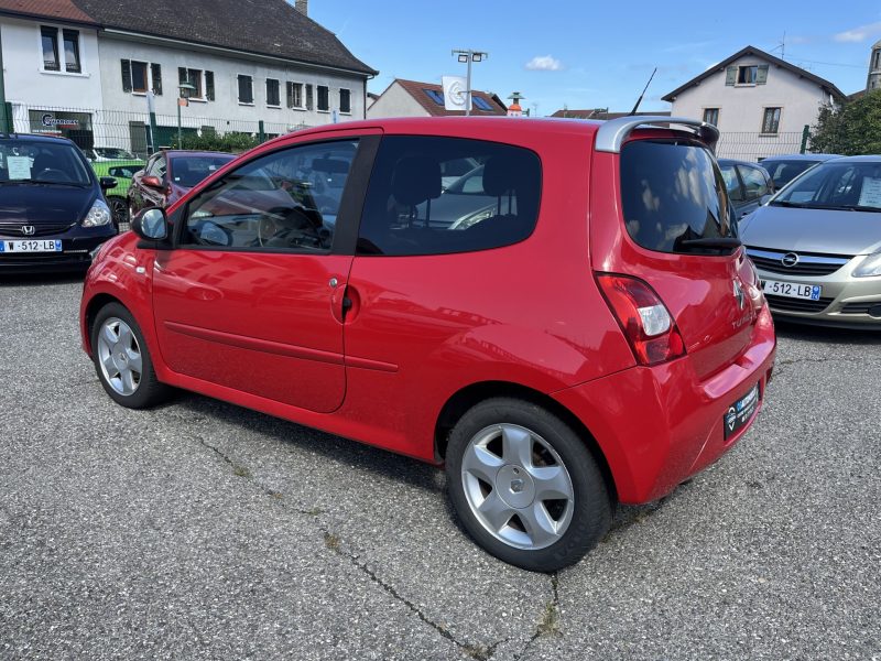 RENAULT TWINGO II 1.2i 75CV