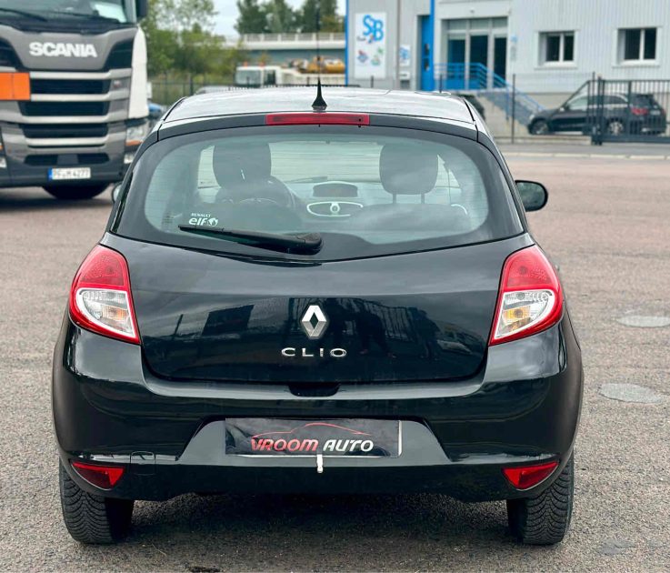 Renault Clio 3 III 1.2 16v 75ch ALIZE