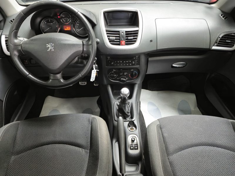 PEUGEOT 206+ 2010