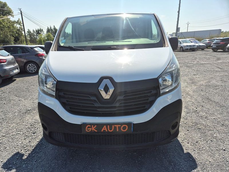 RENAULT TRAFIC III DCI 116CV 2015 173000 KM 