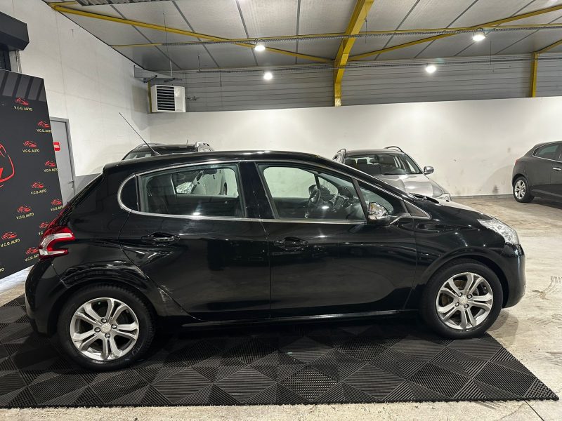 PEUGEOT 208 I 1.2 VTI 82 82cv