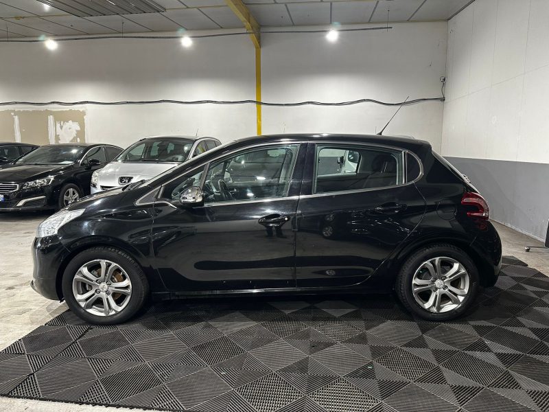 PEUGEOT 208 I 1.2 VTI 82 82cv