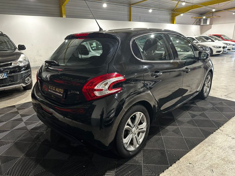 PEUGEOT 208 I 1.2 VTI 82 82cv