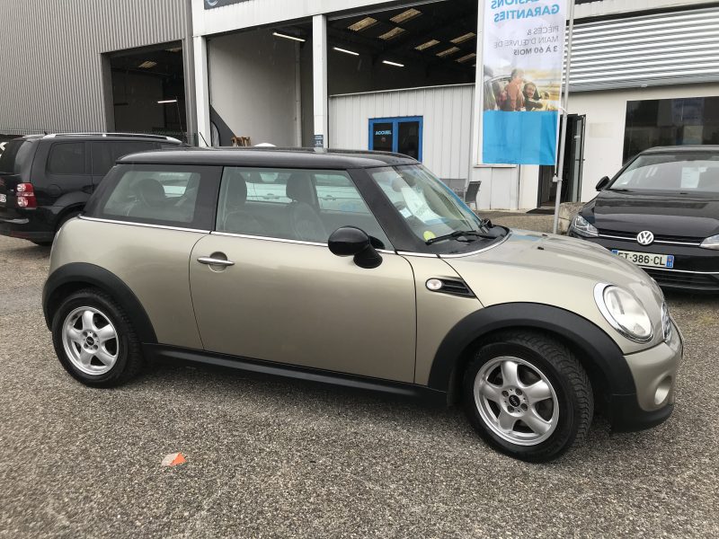 MINI COOPER D - 1.6 D 112 cv S&S - GARANTIE 6 MOIS