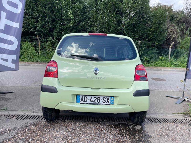 RENAULT TWINGO II 1.2i 16V 75CV