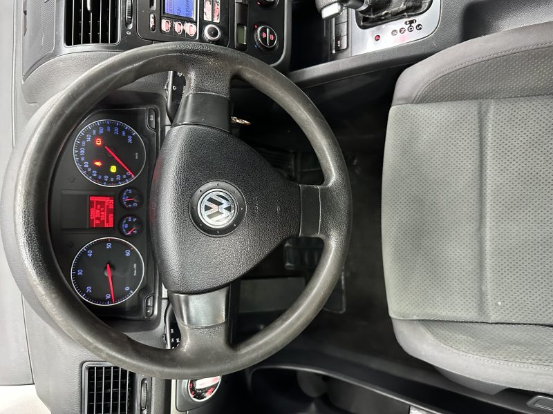 VOLKSWAGEN GOLF V 2005