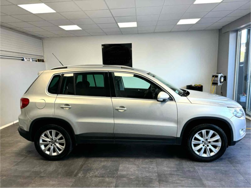 VOLKSWAGEN TIGUAN 2011