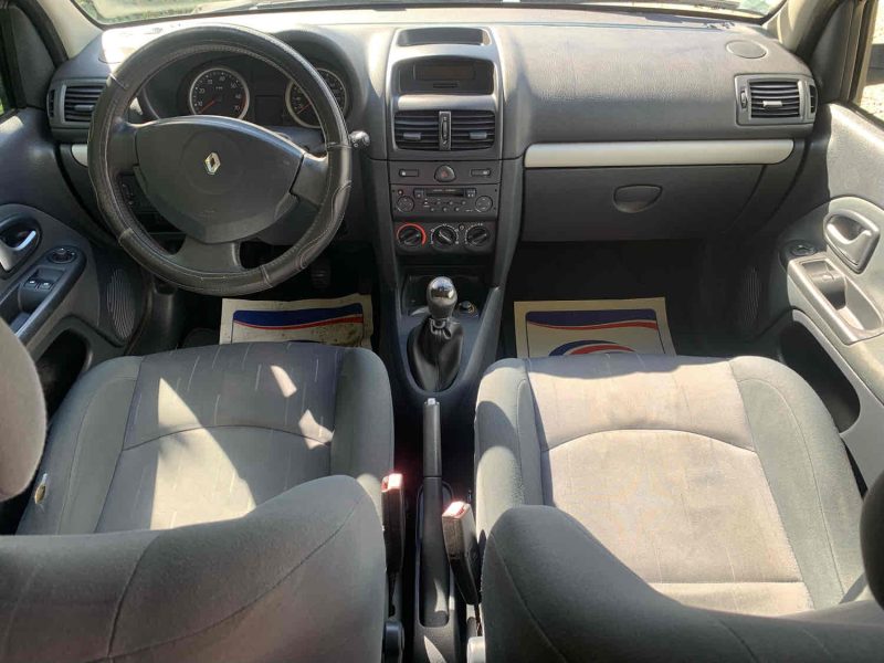 RENAULT CLIO 2004 1.2 16V (75Ch)