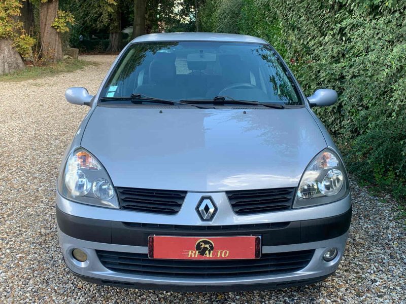 RENAULT CLIO 2004 1.2 16V (75Ch)