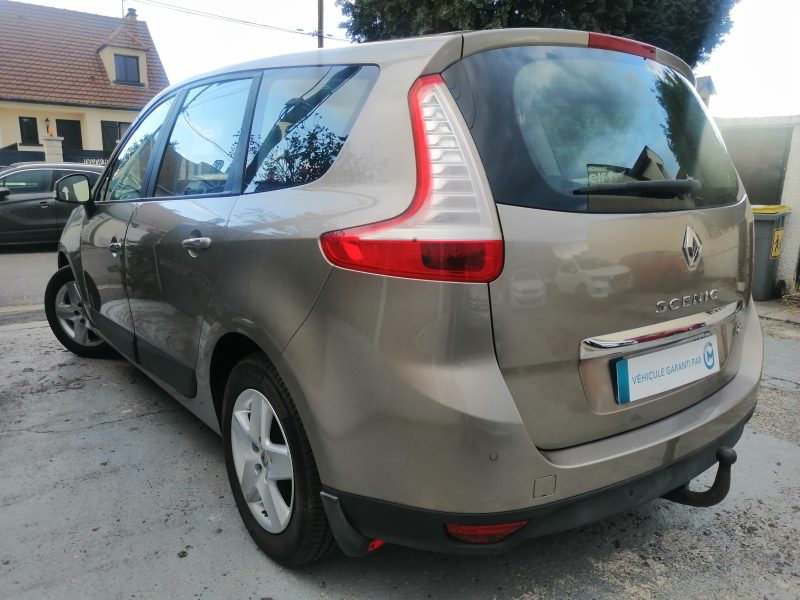 RENAULT SCENIC III 2012