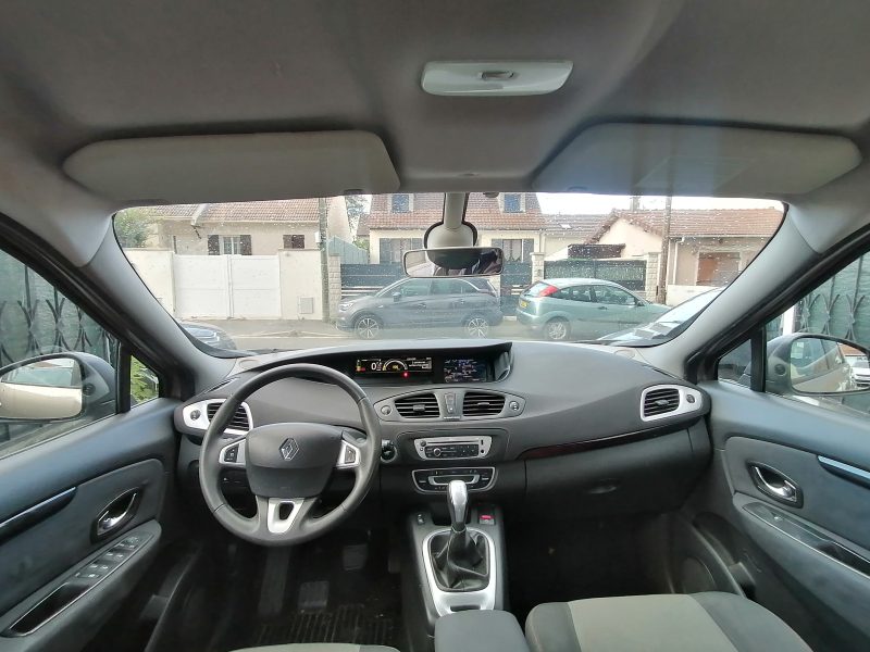 RENAULT SCENIC III 2012