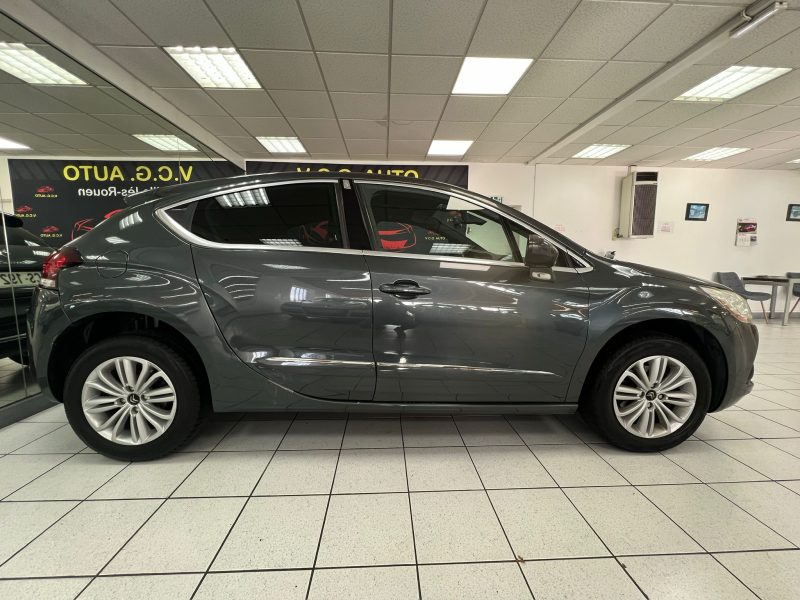 CITROEN DS4 1.6 HDi 115CH AIRDREAM CHIC