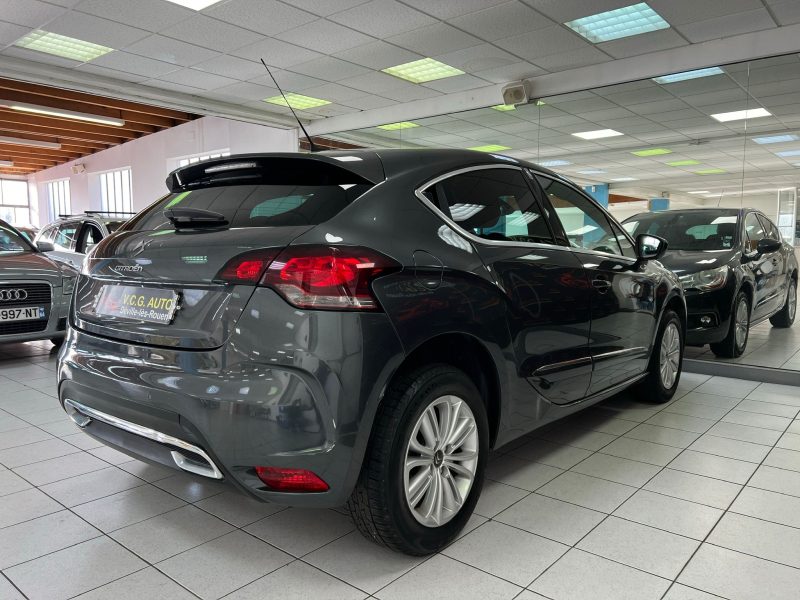 CITROEN DS4 1.6 HDi 115CH AIRDREAM CHIC