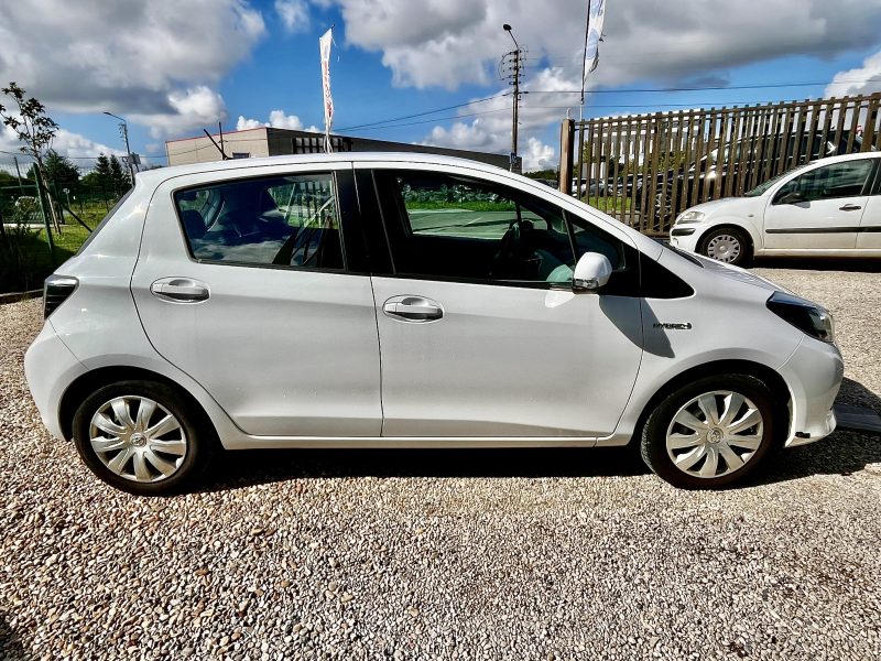 TOYOTA YARIS 2013