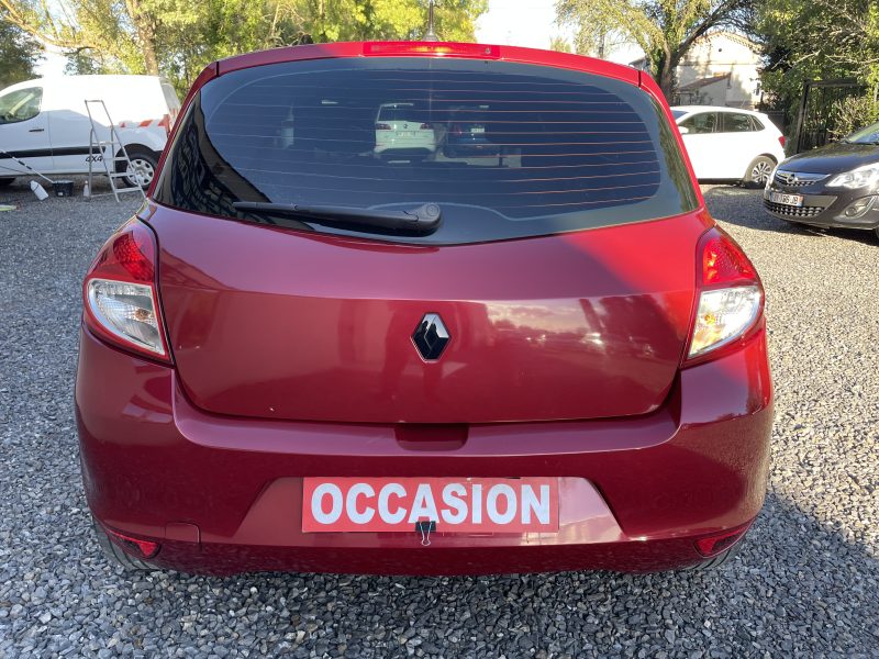 RENAULT CLIO III 2011