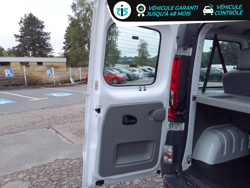 RENAULT TRAFIC  2011