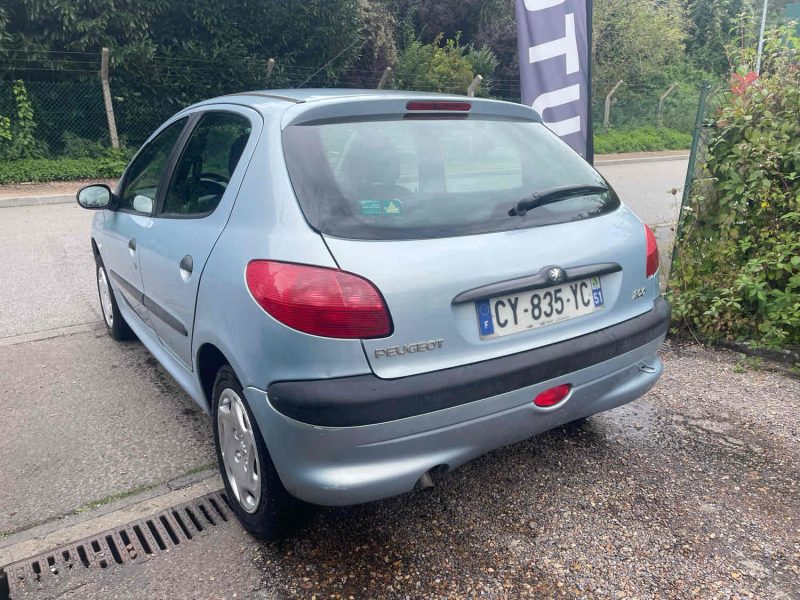 PEUGEOT 206 1.4i 75CV