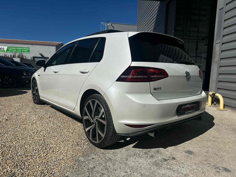 VOLKSWAGEN GOLF 7 GTI 220 - Toit Ouvrant / Sièges Chauffants / Full Origine / Garantie 12 Mois