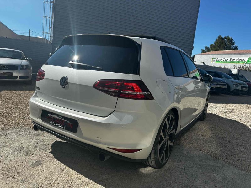 VOLKSWAGEN GOLF 7 GTI 220 - Toit Ouvrant / Sièges Chauffants / Full Origine / Garantie 12 Mois