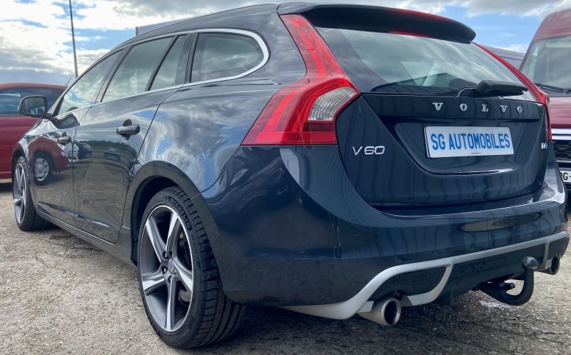 VOLVO V60 2011