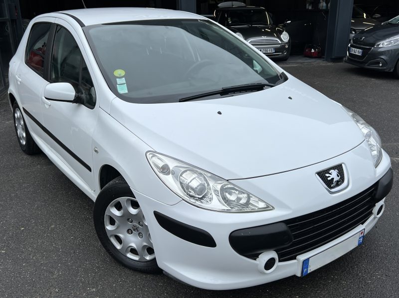 PEUGEOT 307 PHASE 2 1.6 16V 110 Cv 5 PORTES / CLIMATISATION REGULATEUR BLUETOOTH - GARANTIE 1 AN