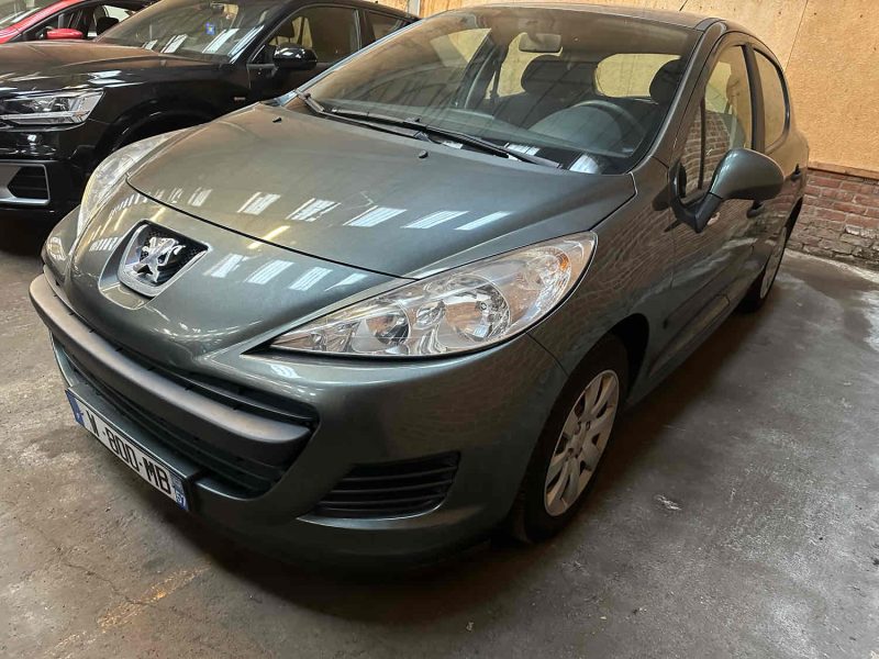 Peugeot 207 1.4 essence 75 cv