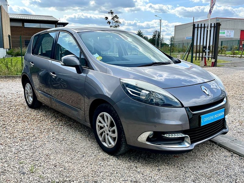 RENAULT SCENIC III 1.5 DCI 110ch BVA 03/2013