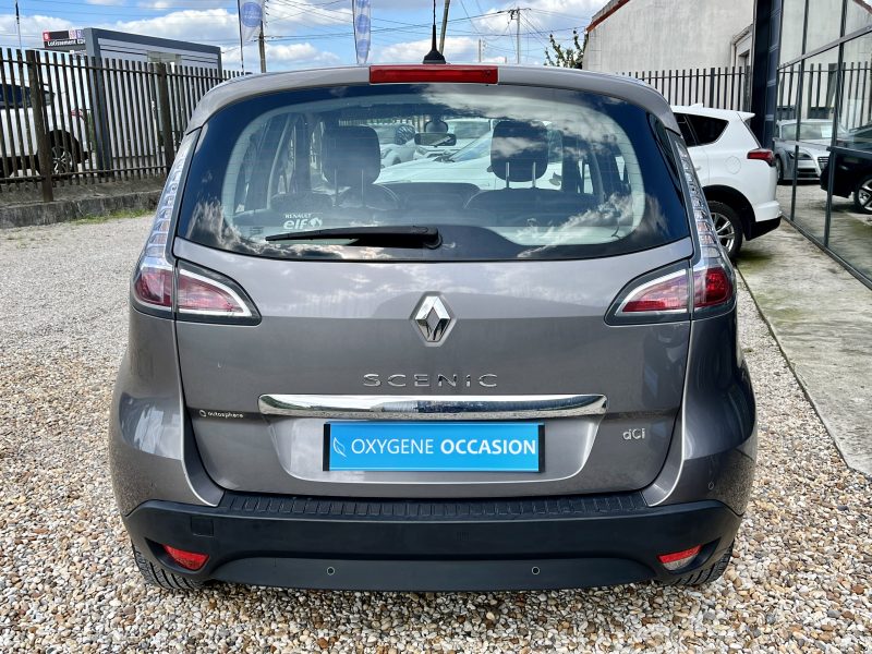 RENAULT SCENIC III 1.5 DCI 110ch BVA 03/2013