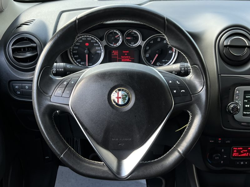 ALFA ROMEO MITO (3) 1.4 MPi 78 1ERE MAIN 33 300 Kms BLUETOOTH REGULATUER CRIT AIR 1 - GARANTIE 1 AN