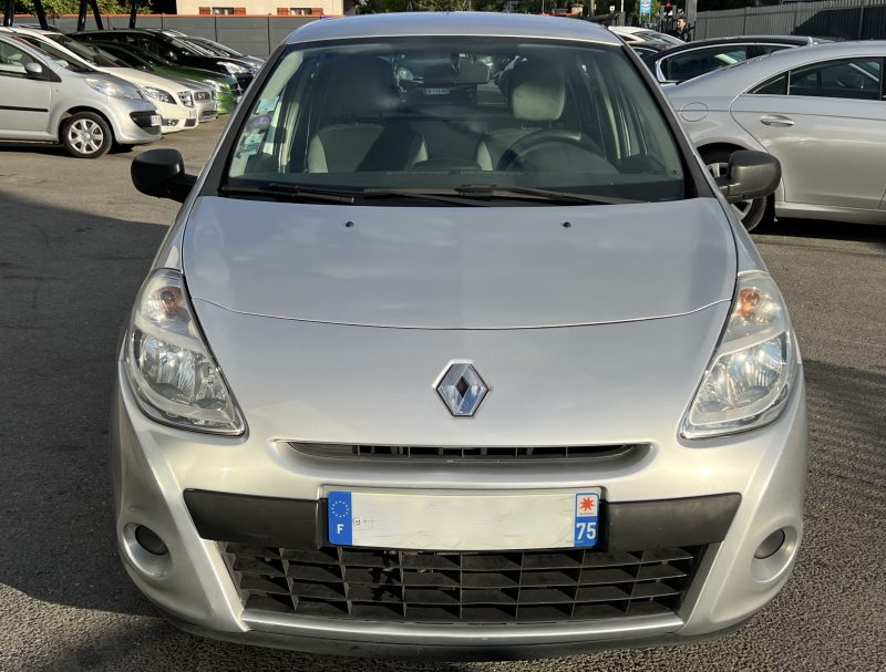 RENAULT CLIO 3 III PHASE 2 1.2 75 Cv CLIMATISATION BLUETOOTH CRIT AIR 1 / 64 200 Kms - GARANTIE 1 AN