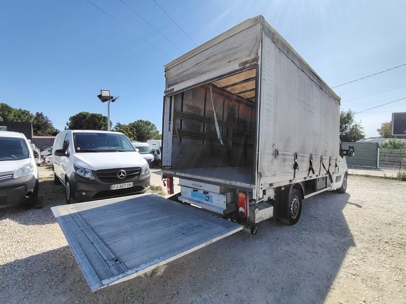 RENAULT MASTER III 2.3DCI  165CV 20M3 BACHE 2019