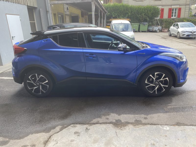 TOYOTA C-HR 122ch Hybride Graphic 2016