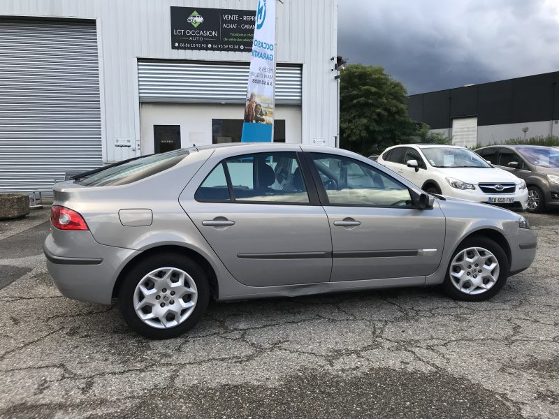 RENAULT LAGUNA II ph2 - 2.0 i 16V 135cv EXPRESSION - GARANTIE 6 MOIS