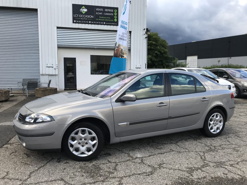 RENAULT LAGUNA II ph2 - 2.0 i 16V 135cv EXPRESSION - GARANTIE 6 MOIS