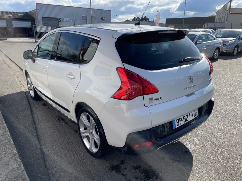 PEUGEOT 3008  2011