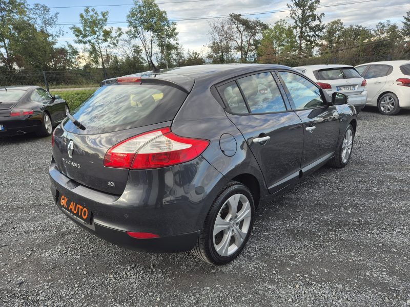 RENAULT MEGANE III DYNAMIQUE 110CV 2011 129120 km 