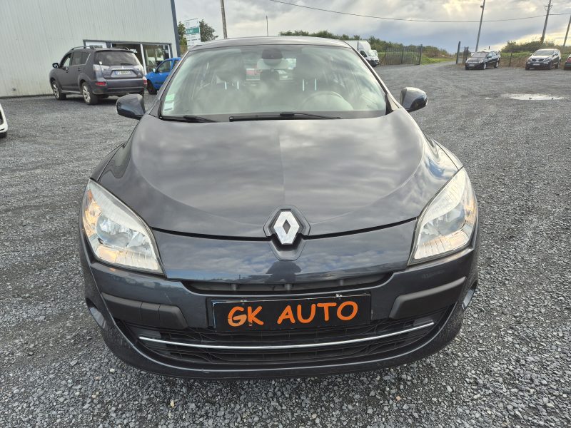 RENAULT MEGANE III DYNAMIQUE 110CV 2011 129120 km 