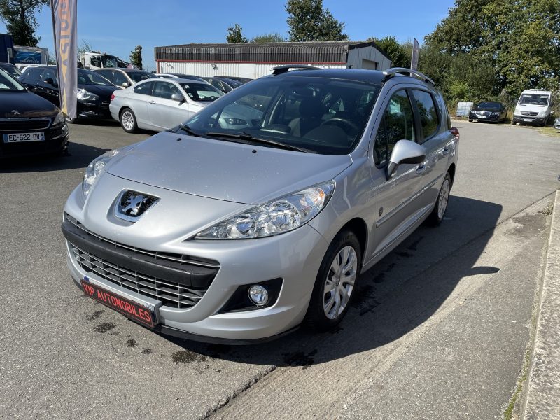 PEUGEOT 207 2013