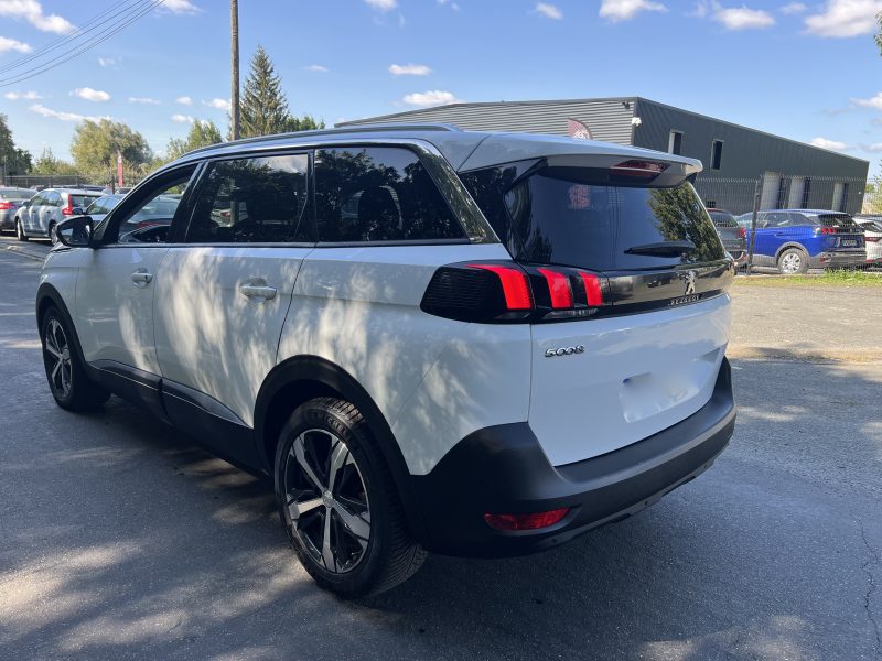 PEUGEOT 5008 II 2019